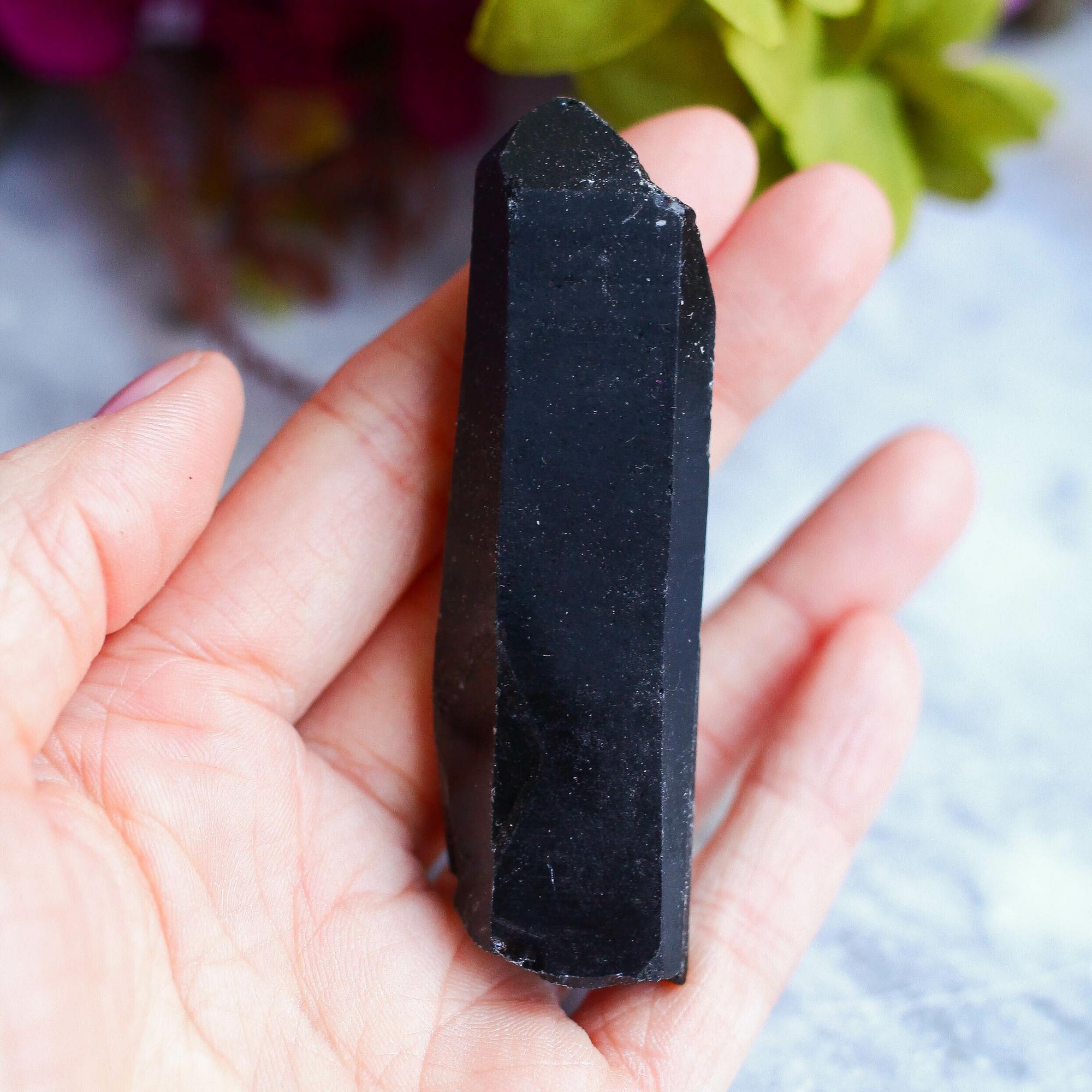 Кристалл облученного раухтопаза ("морион")