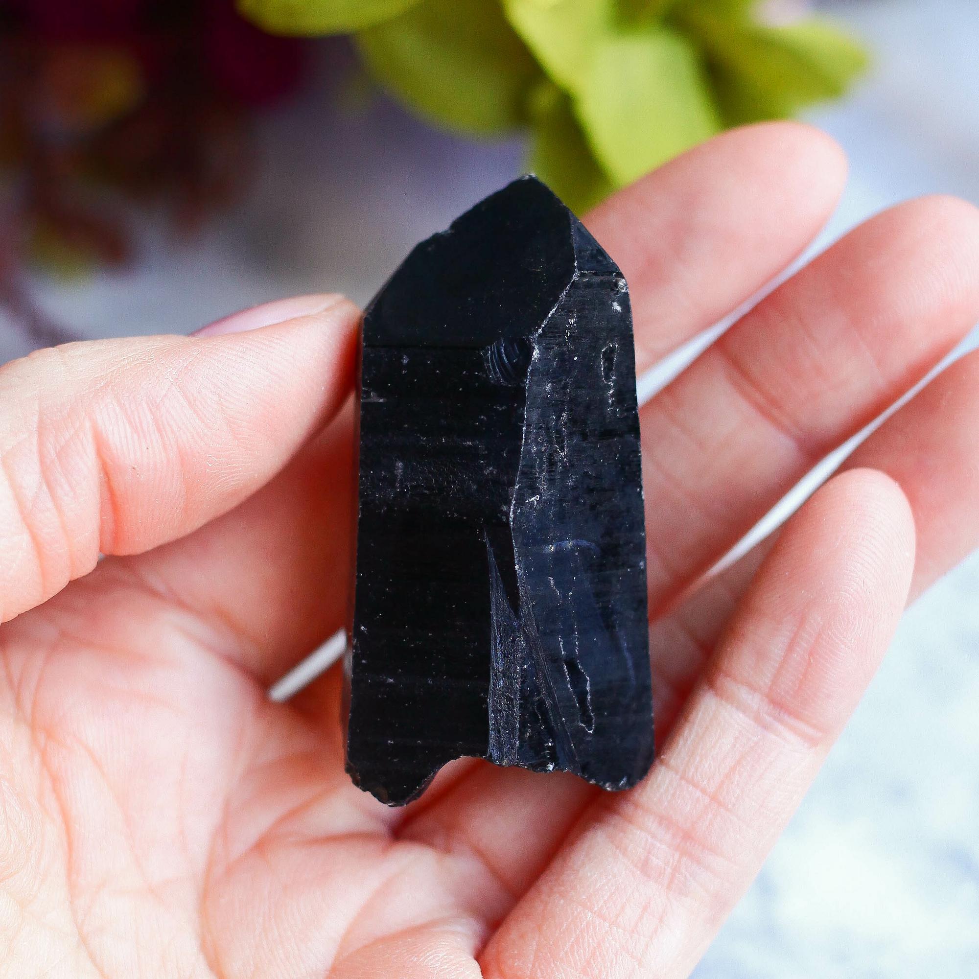 Кристалл облученного раухтопаза ("морион")