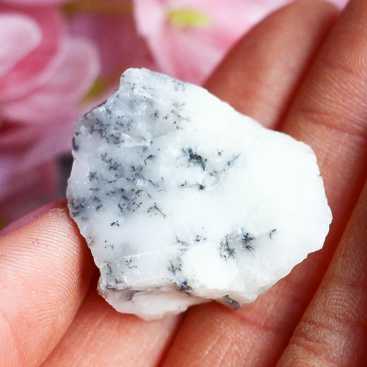 Дендроопал (дендритовый опал) необработанный