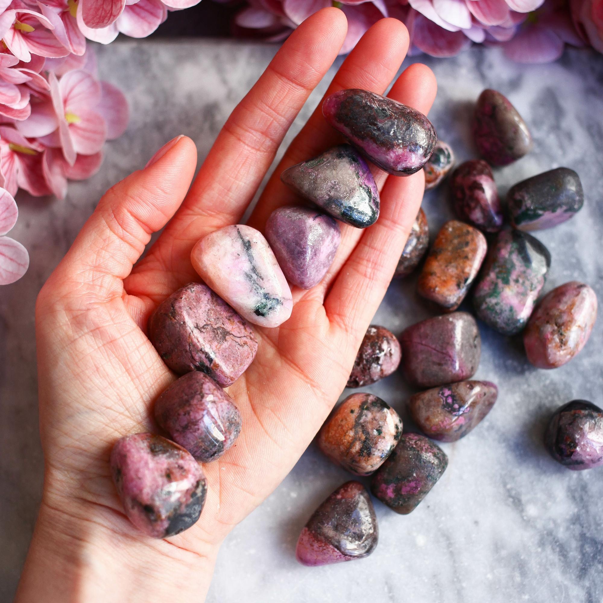 Галтовка кобальтокальцита