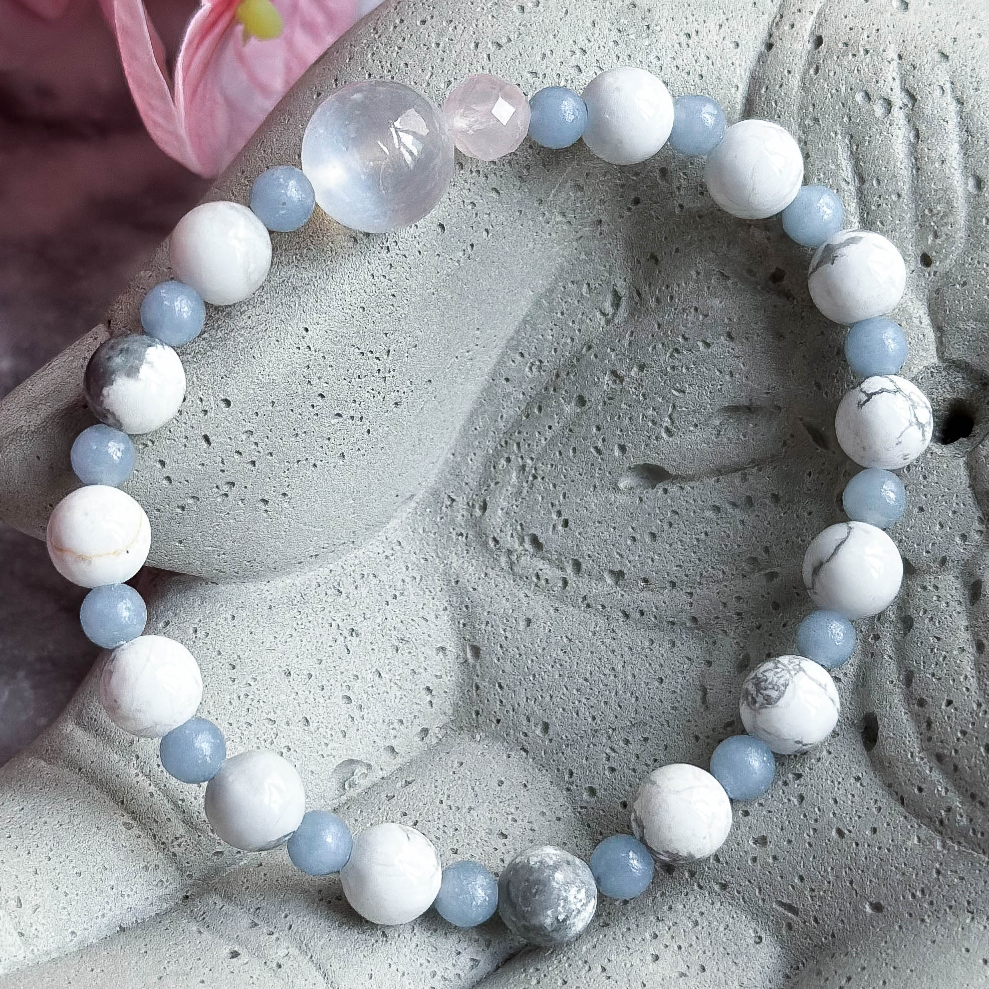 Браслет ВЕСТА (селенит, розовый кварц, ангелит, магнезит)