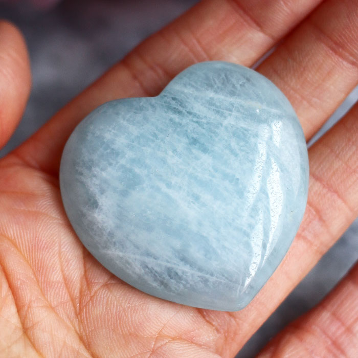 Аквамарин (голубой берилл) в форме сердца