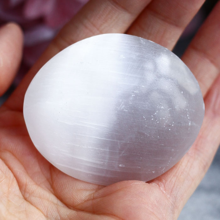 Селенит в форме гальки