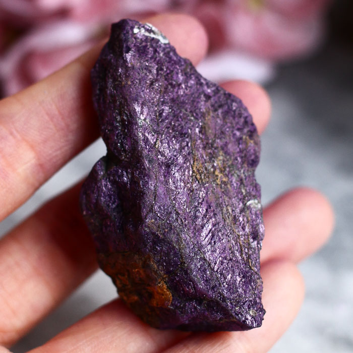 Пурпурит необработанный