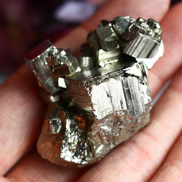 Пирит (сросток кристаллов)