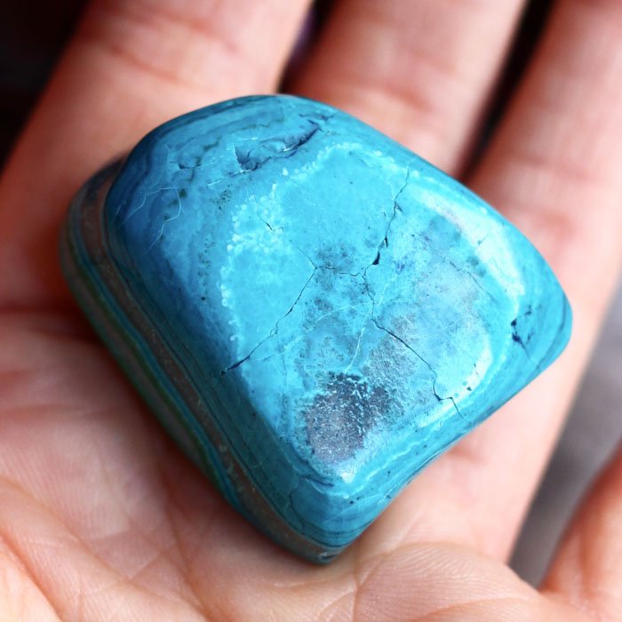 Хризоколла с малахитом в форме гальки