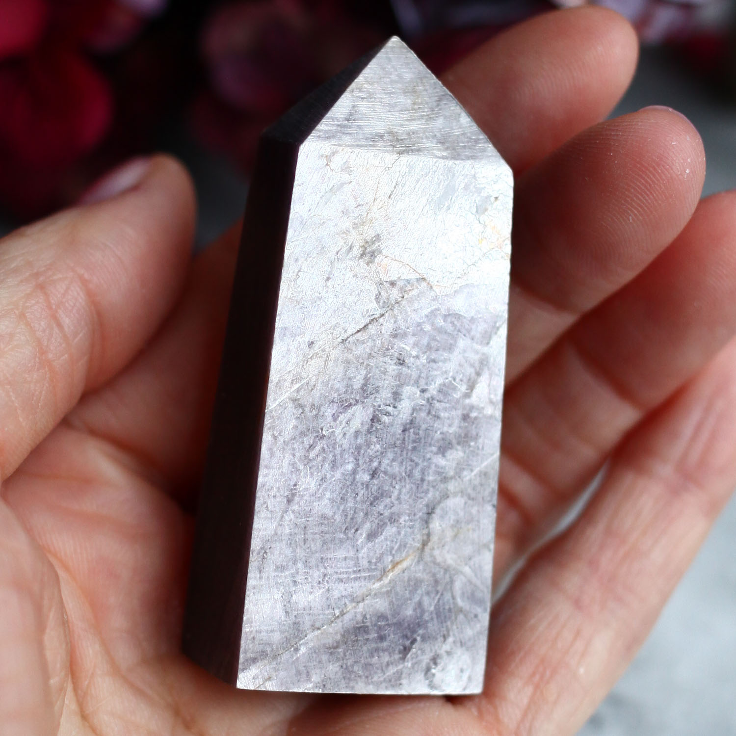 Лепидолит в форме кристалла-генератора (высший сорт)