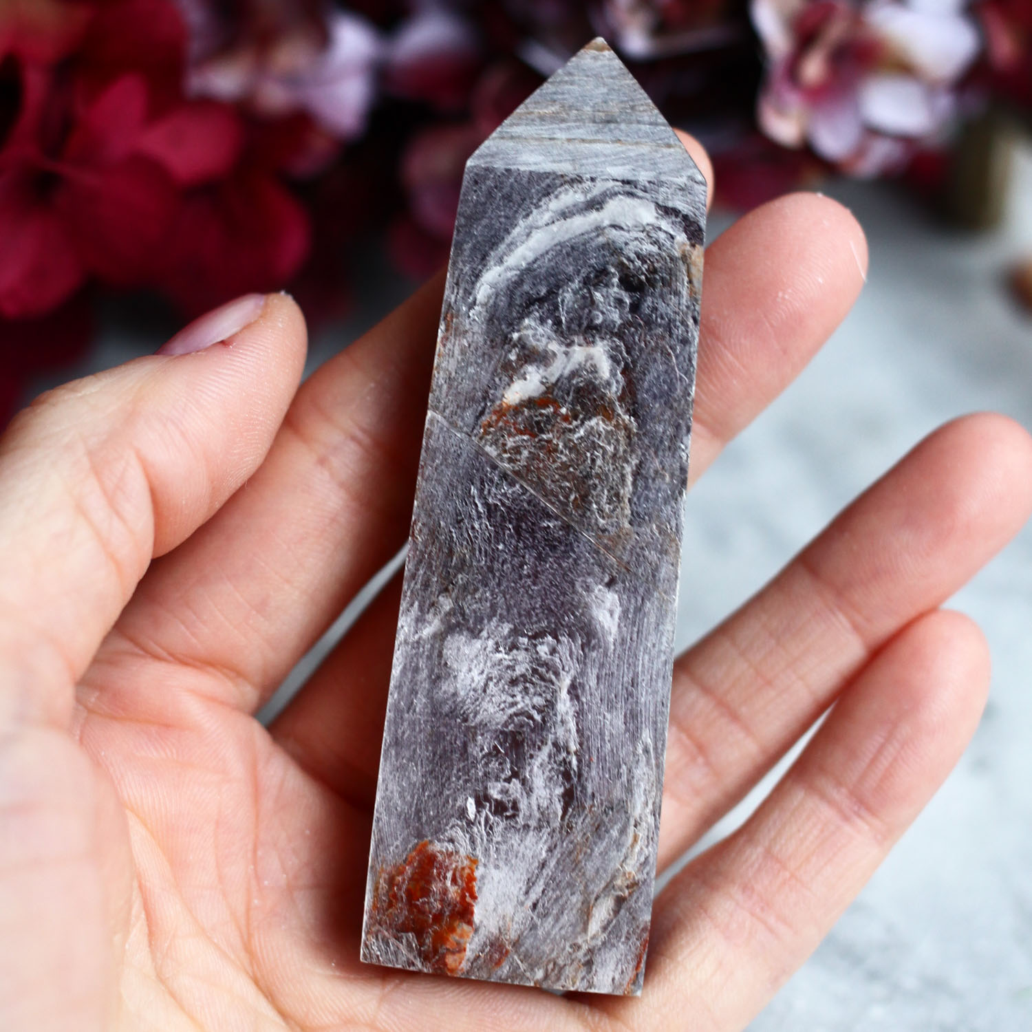 Лепидолит в форме кристалла-генератора (высший сорт)