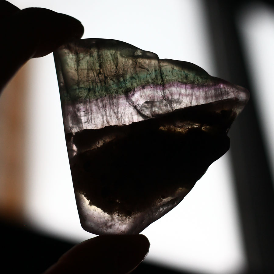 Срез флюорита