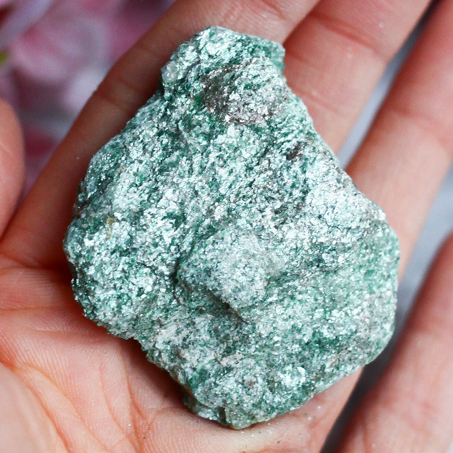 Фуксит необработанный