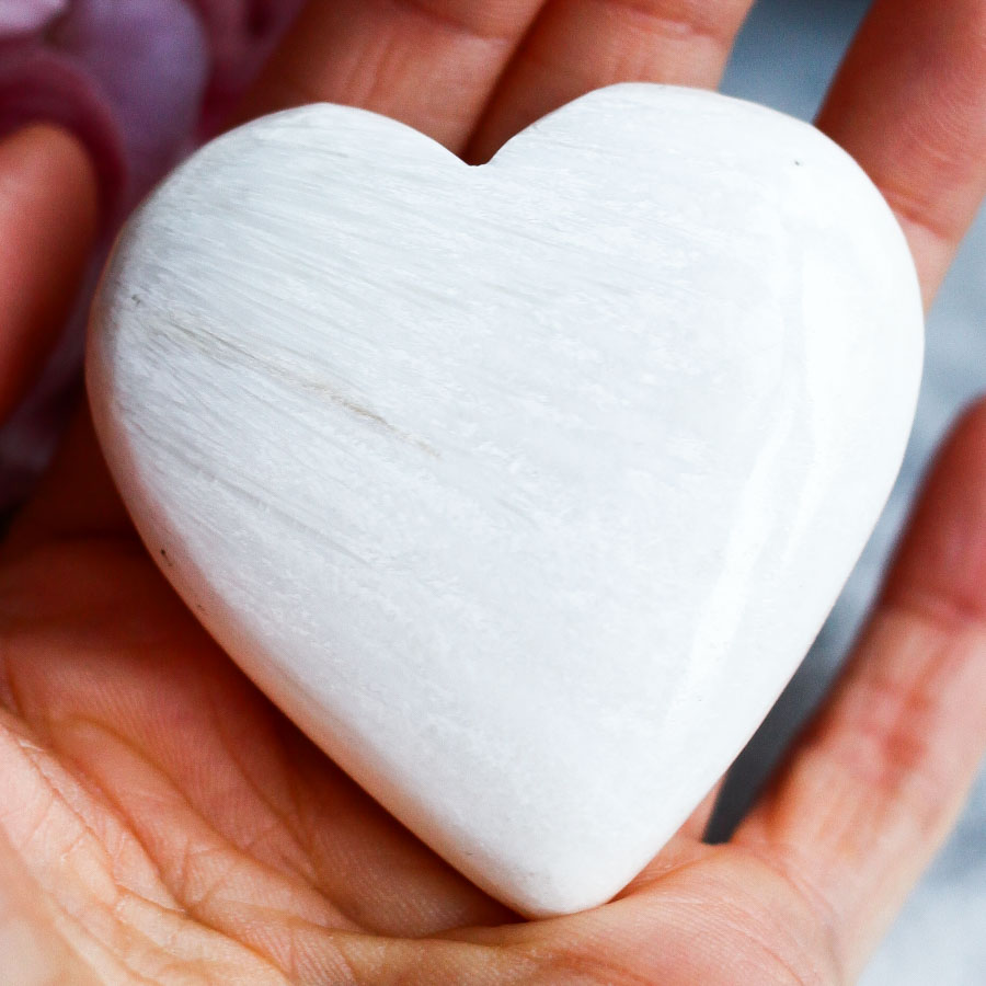 Сколецит в форме сердца