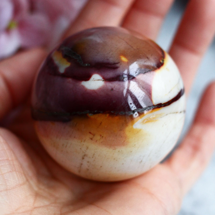 Мукаит в форме шара