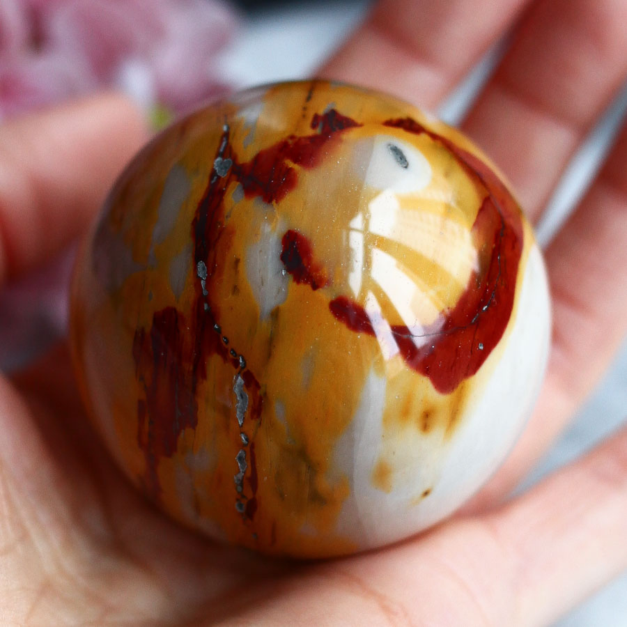 Мукаит в форме шара