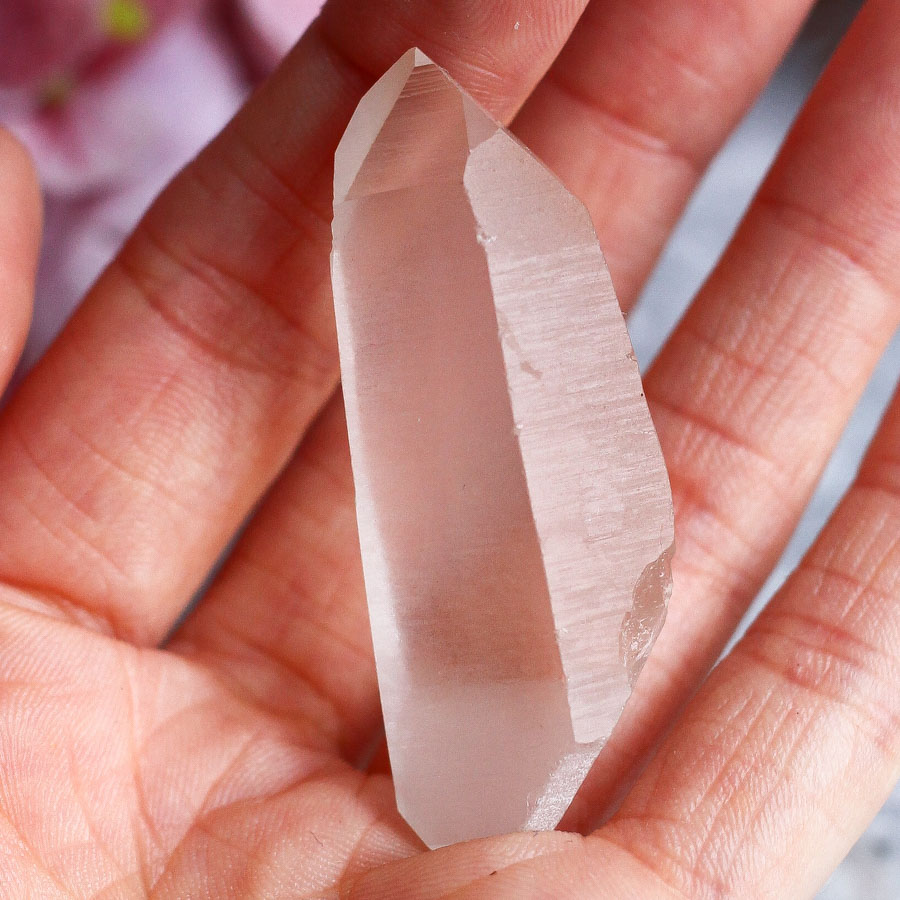 Кристалл дымчатого кварца ("лемурийский кварц")