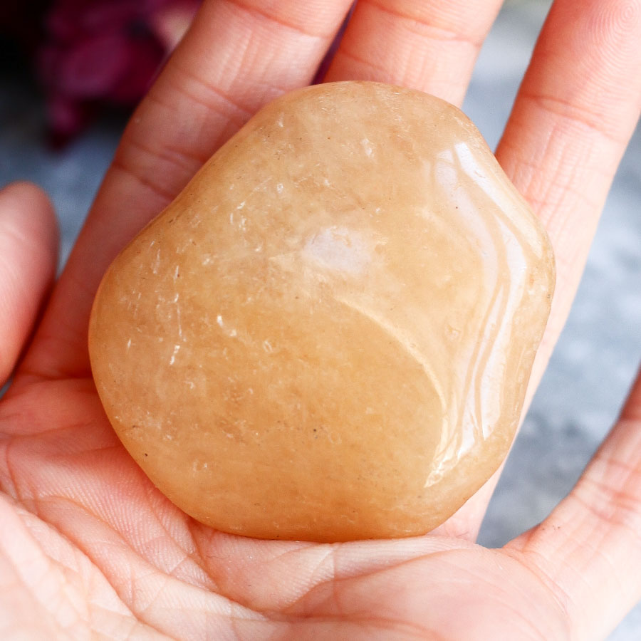 Желтый авантюрин в форме гальки