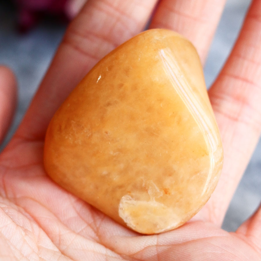 Желтый авантюрин в форме гальки