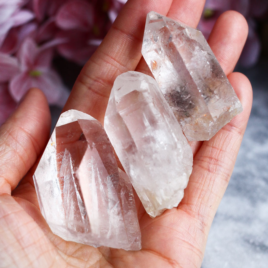 Набор из трех кристаллов горного хрусталя