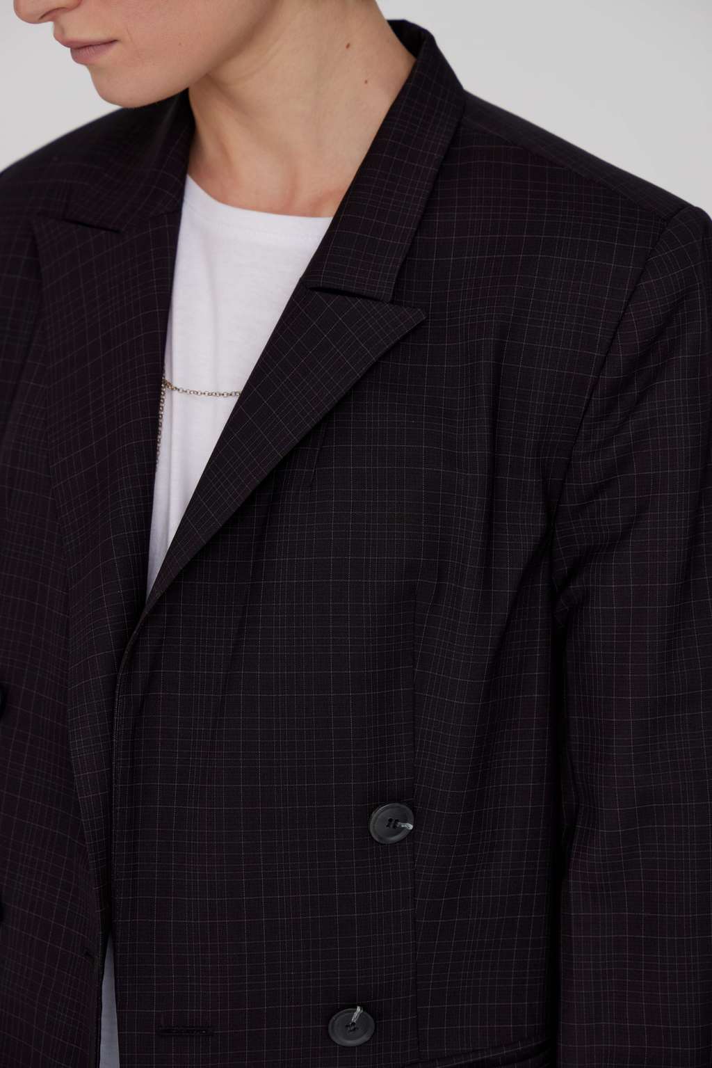 Пиджак из тонкой шерсти цвета антрацит в клетку