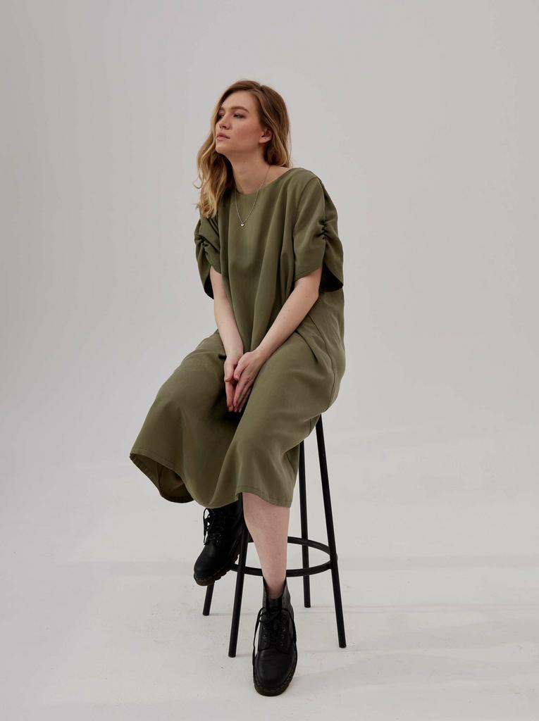 Платье из тенсела цвета хаки