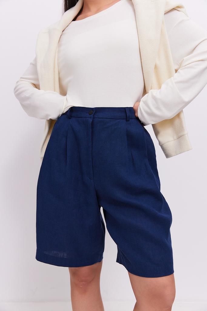 Шорты с двумя защипами из черничного льна