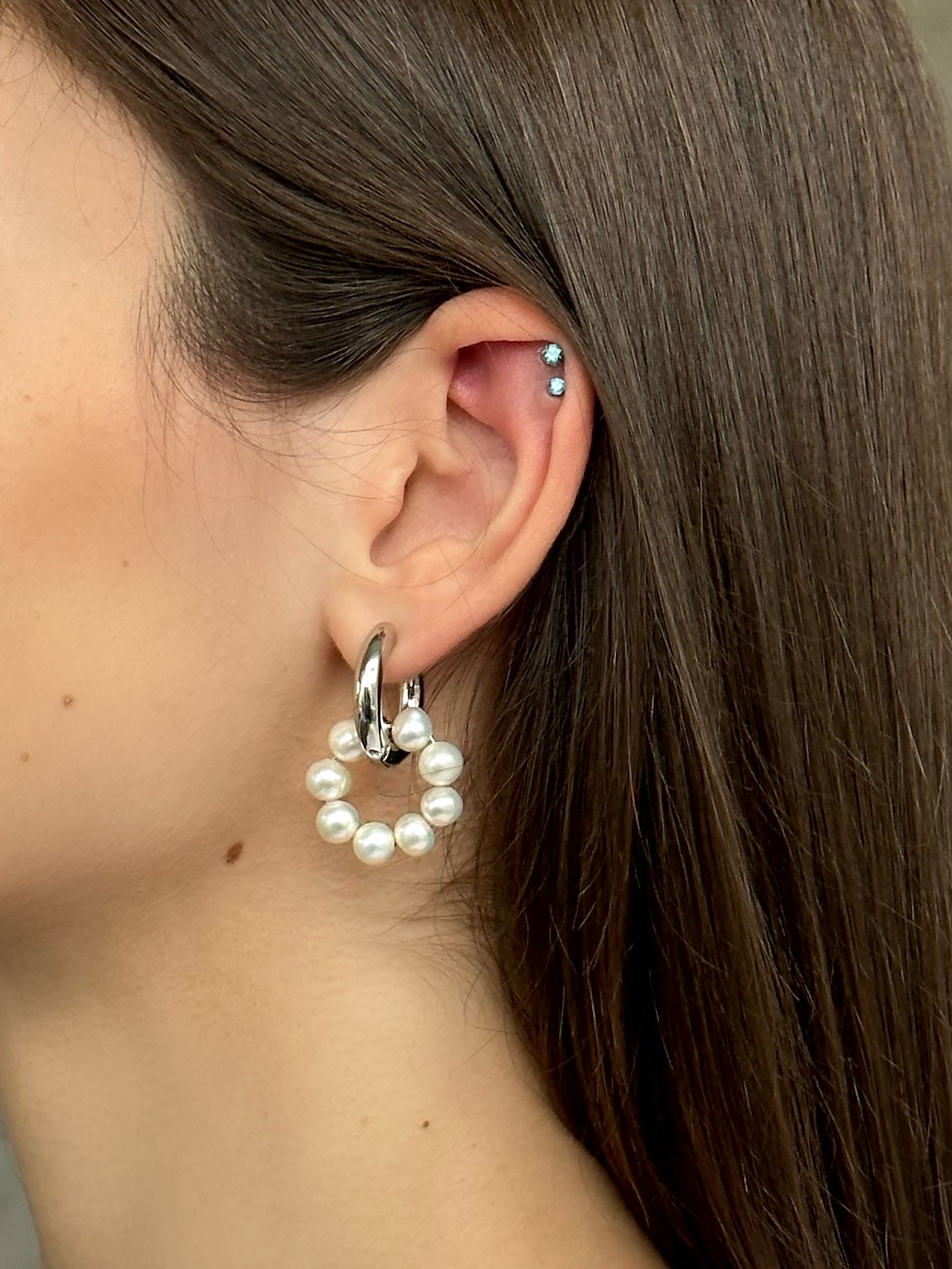 Кольцо из бусин жемчуга