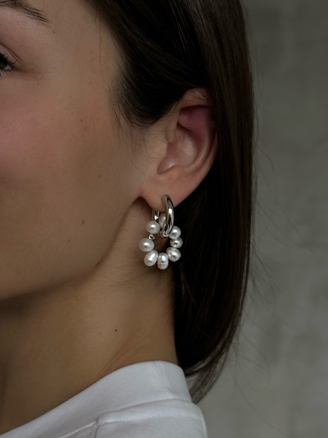 Кольцо из бусин игривого жемчуга