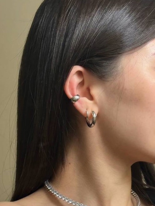 Толстый фактурный кафф