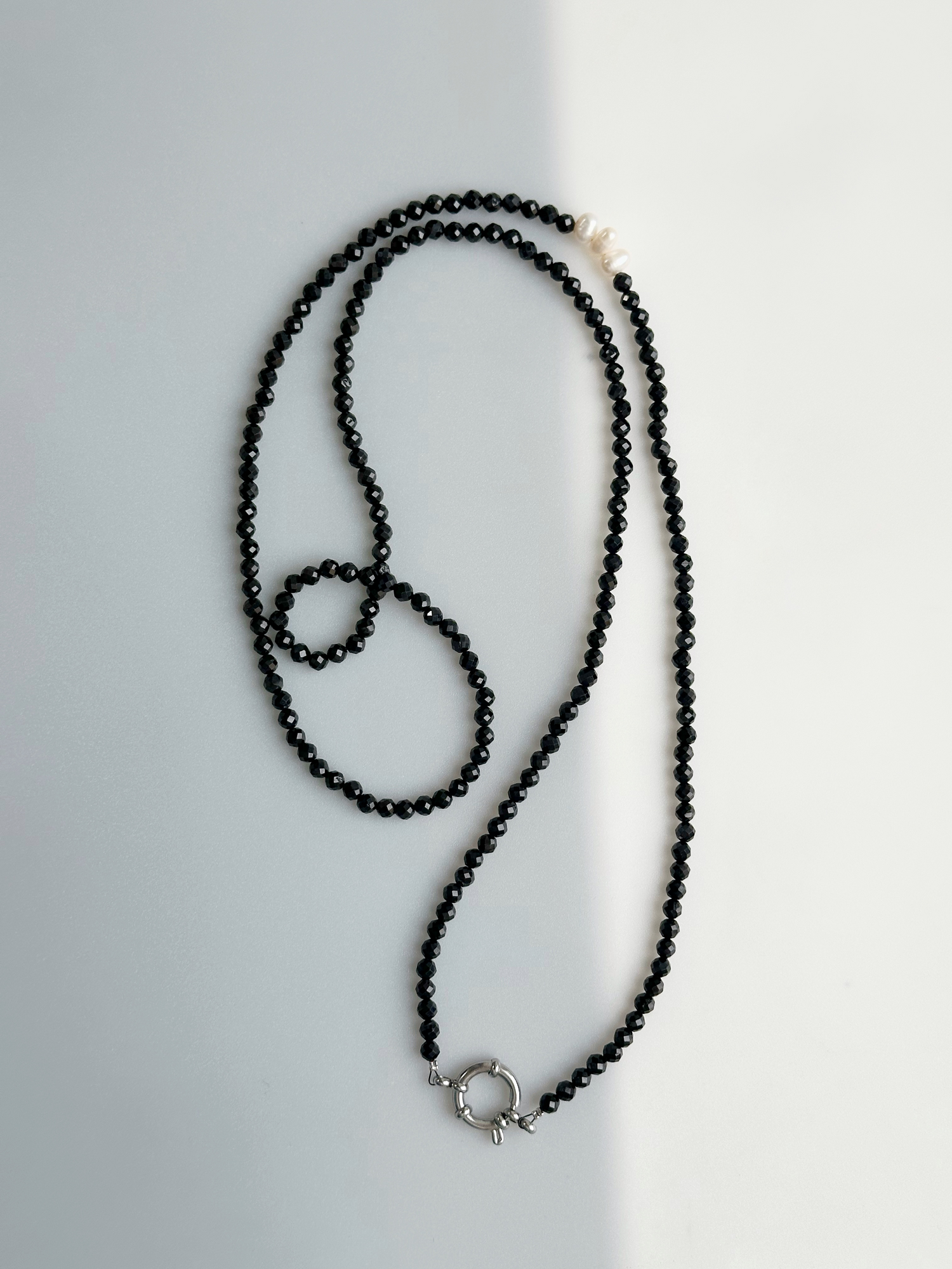 Нить из чёрного турмалина