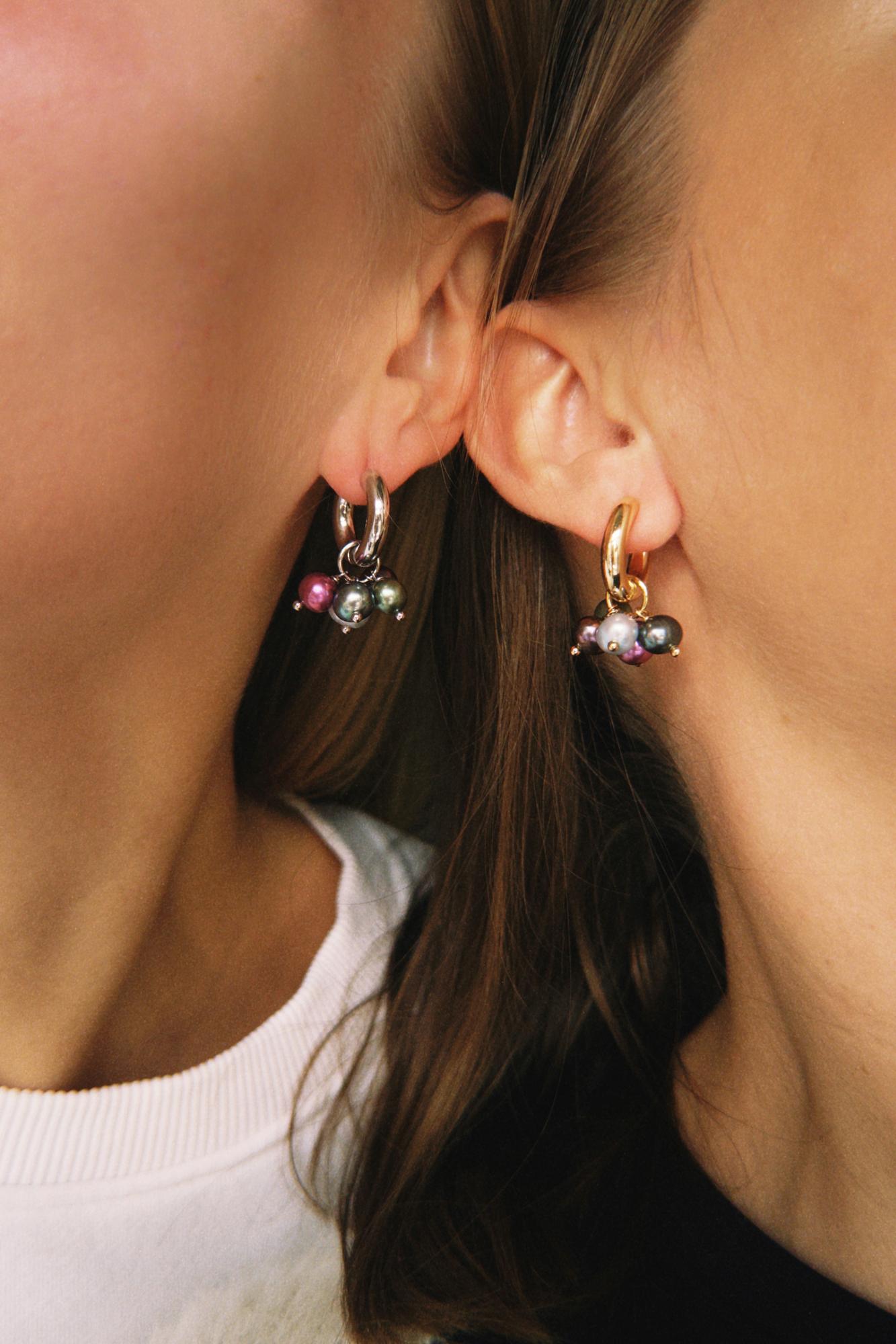 Гроздь из бусин жемчуга