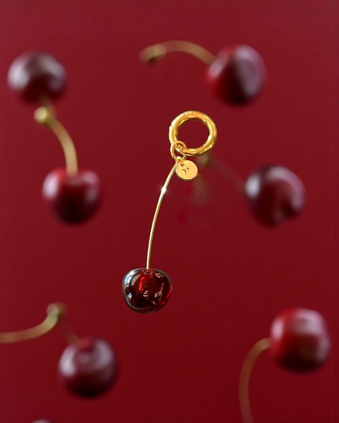 Подвеска вишня