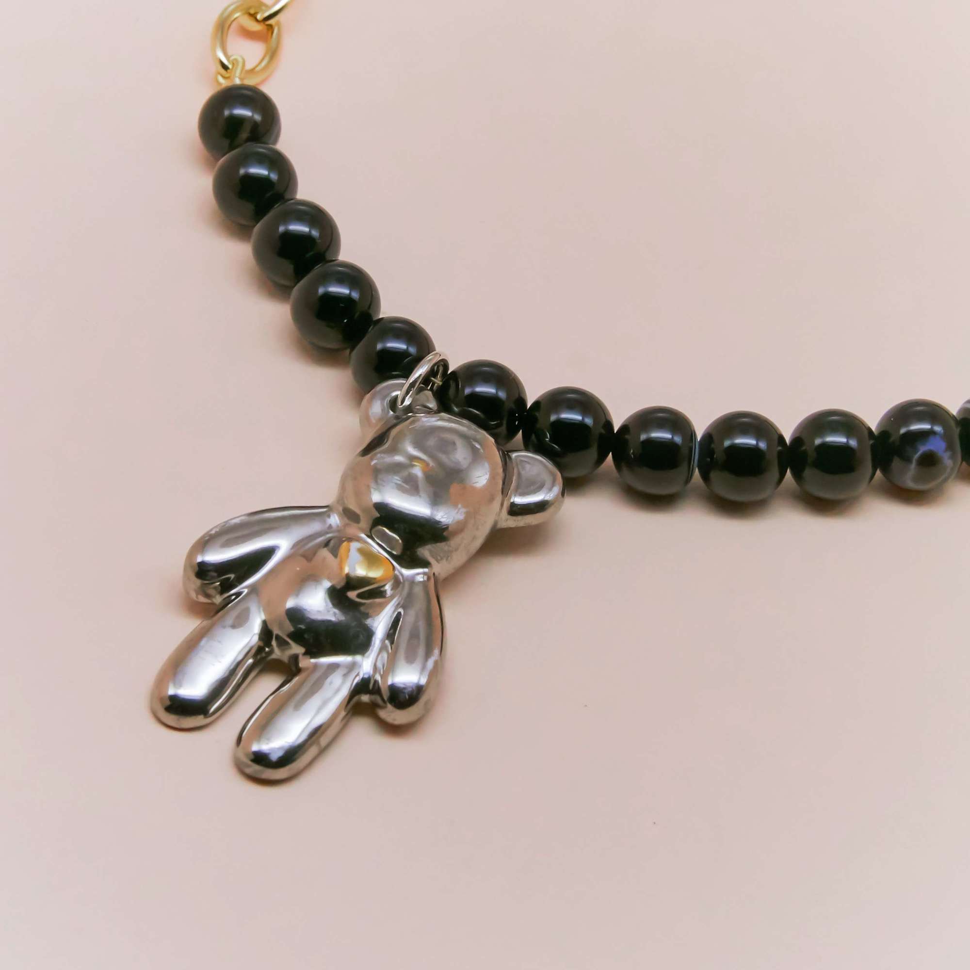 Колье «Мишка» платиновый с агатом и фианитами