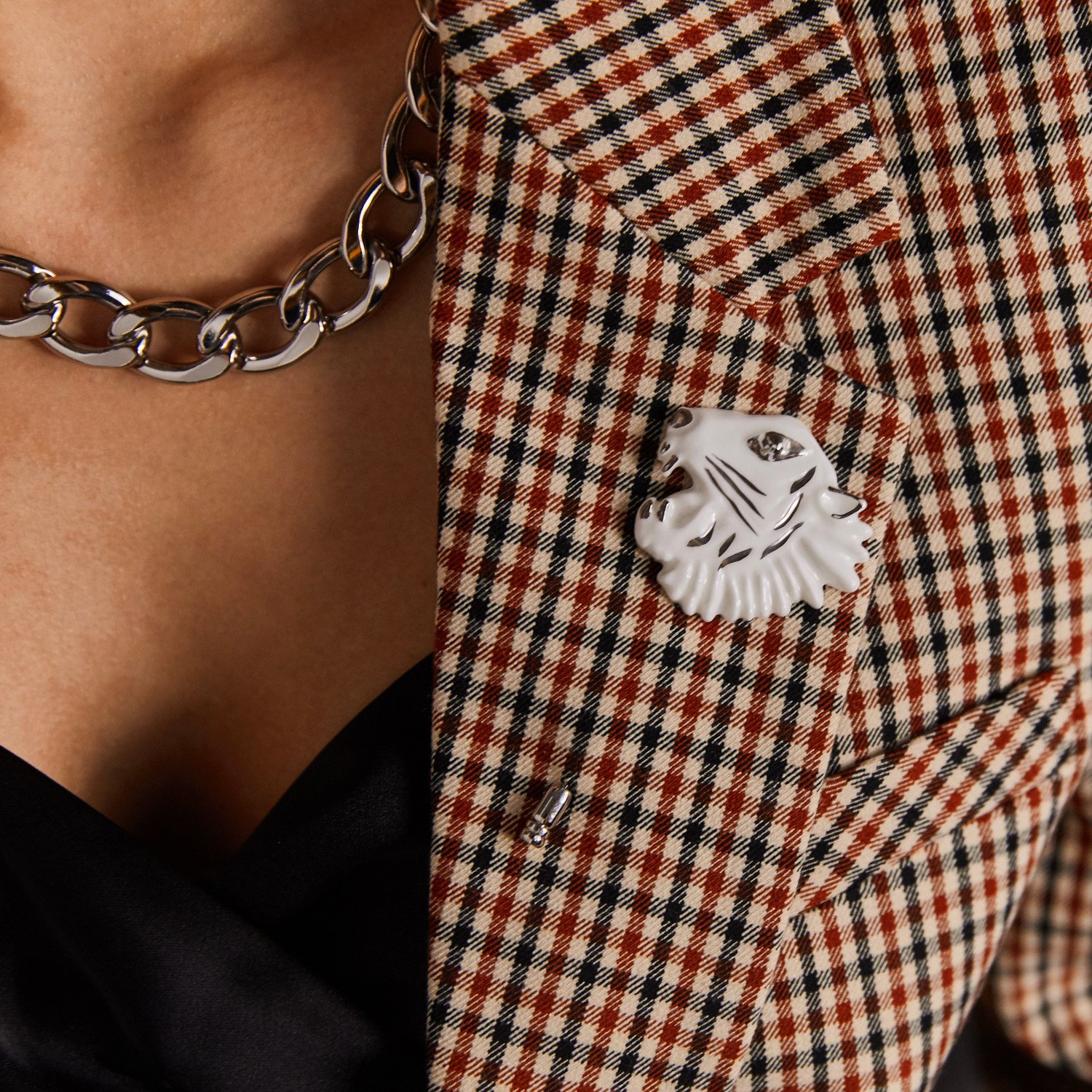 Брошь «Тигр» белый с платиной на французской булавке