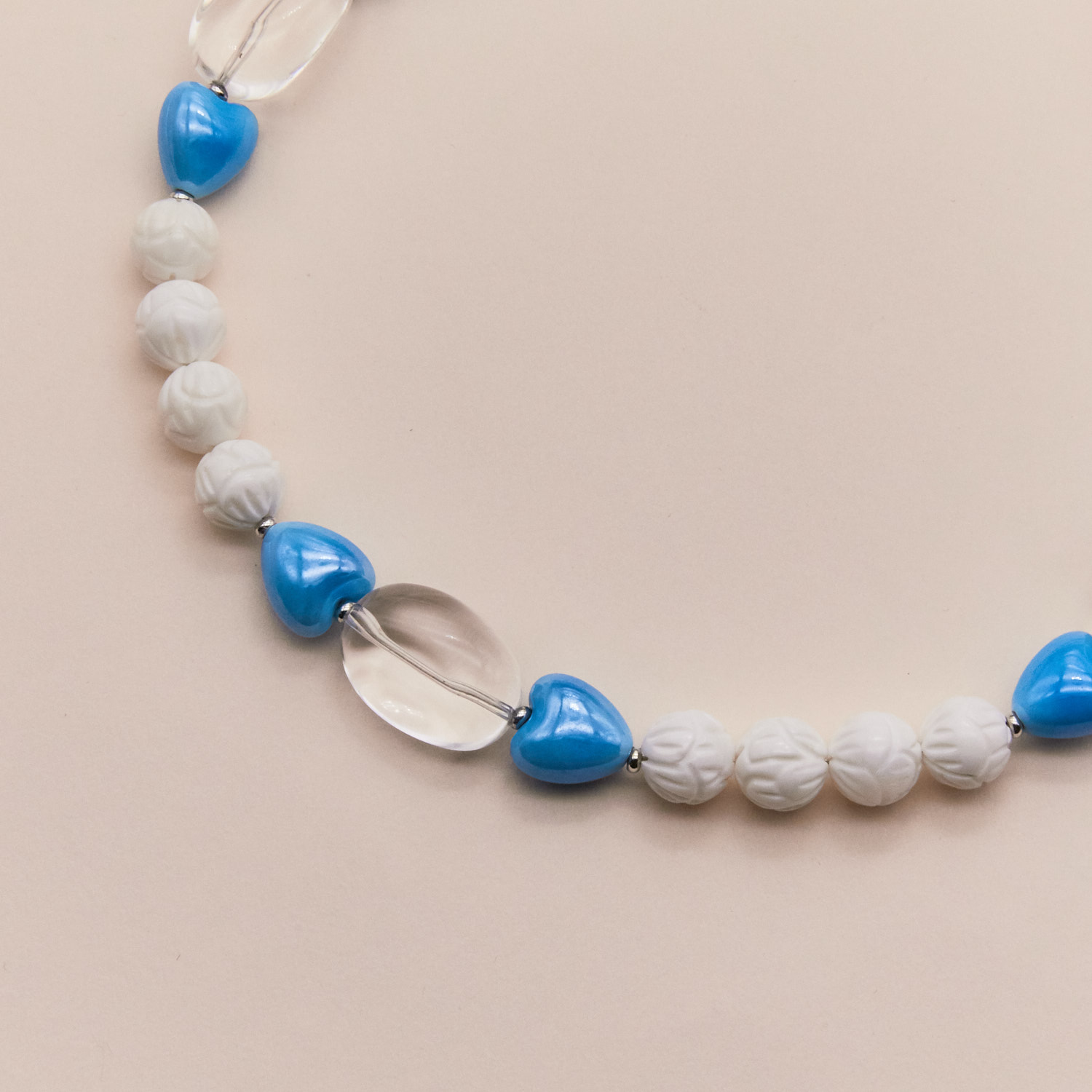 Колье с голубыми сердцами, Горным Хрусталем и Кораллом