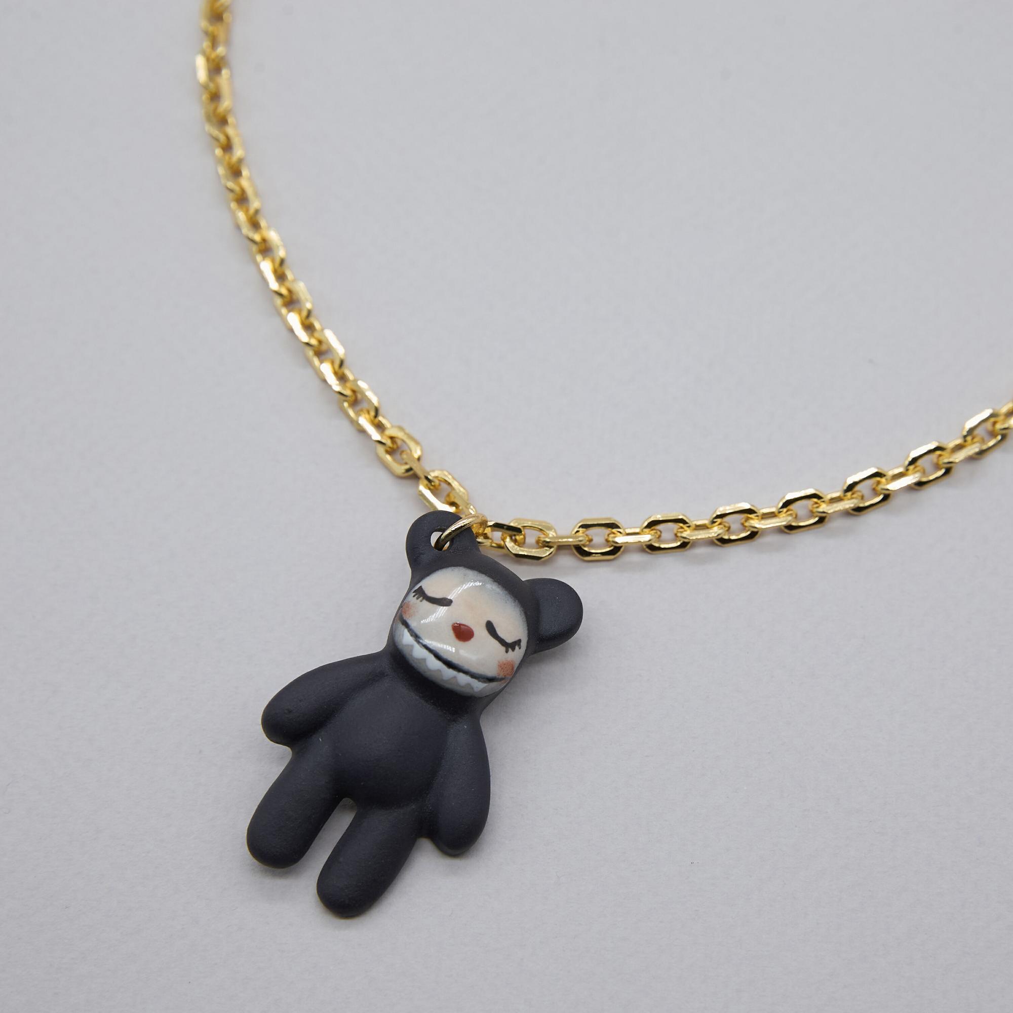Кулон мишка лабубу черный на цепи в золоте