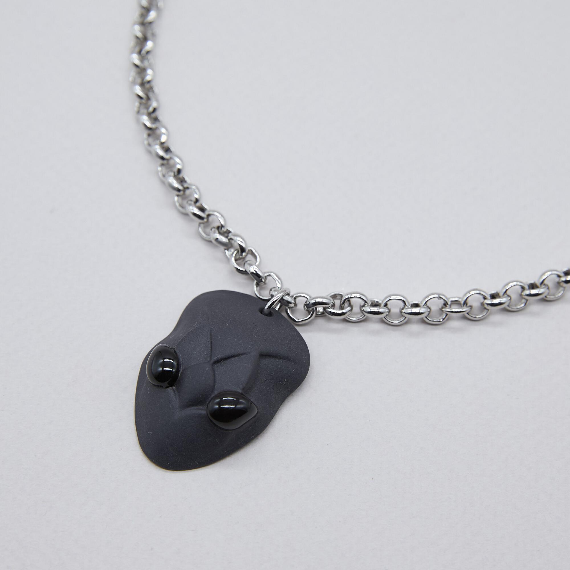 Кулон змея черный на цепи в серебре