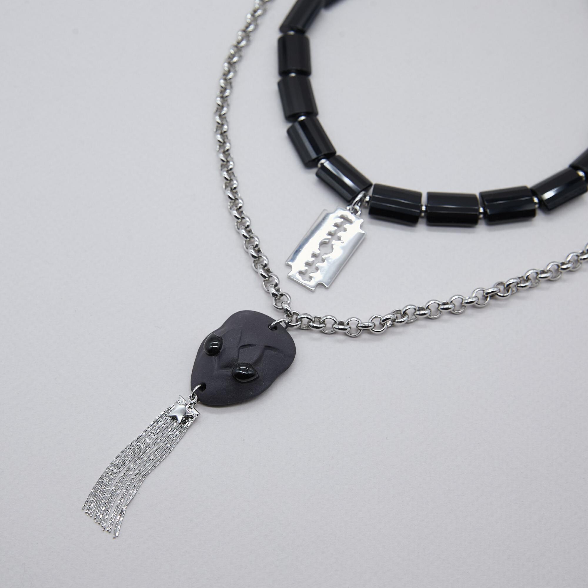 Колье многослойное змея черная и бусы с хрустальным стеклом и бритвой