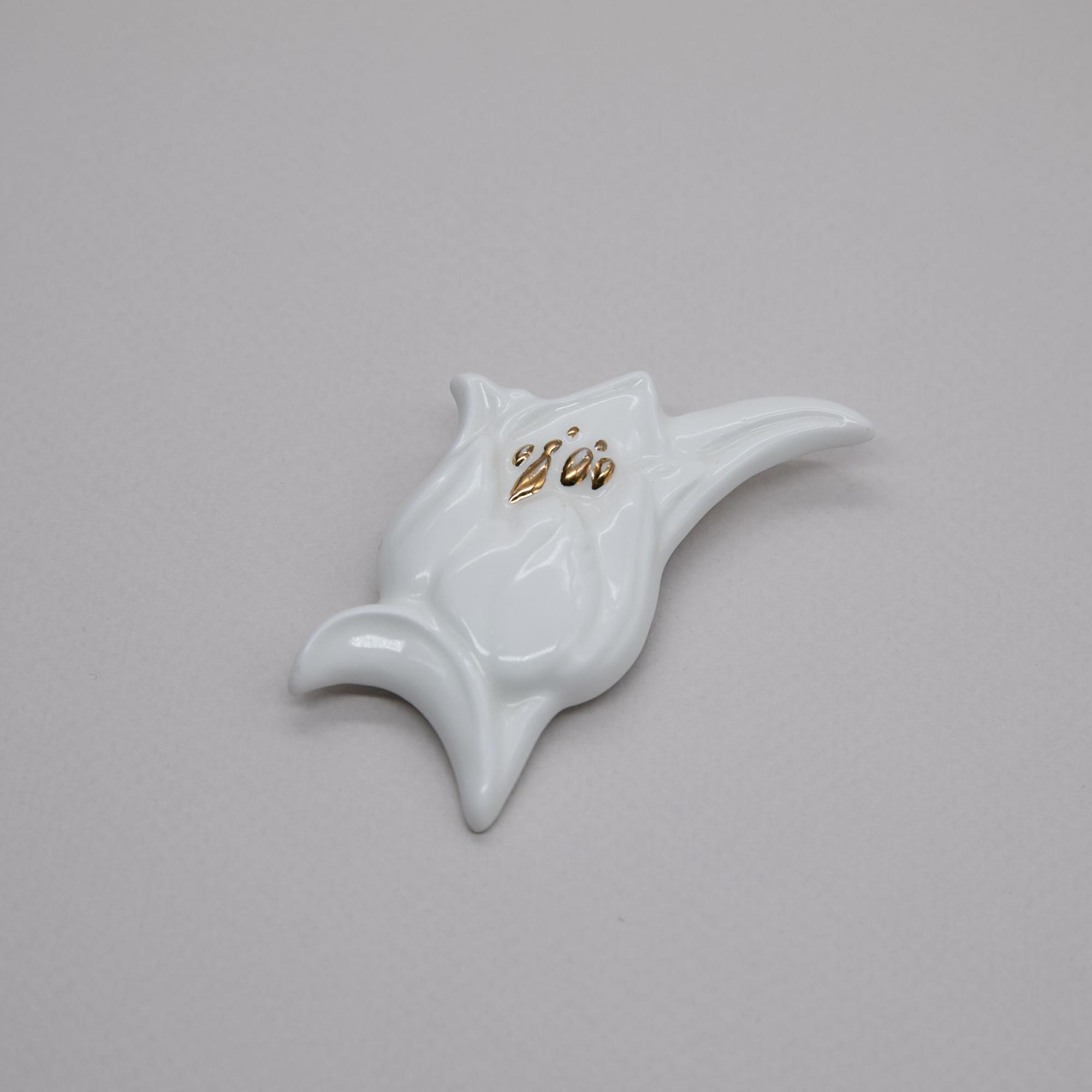 Брошь тюльпан белая с золотом