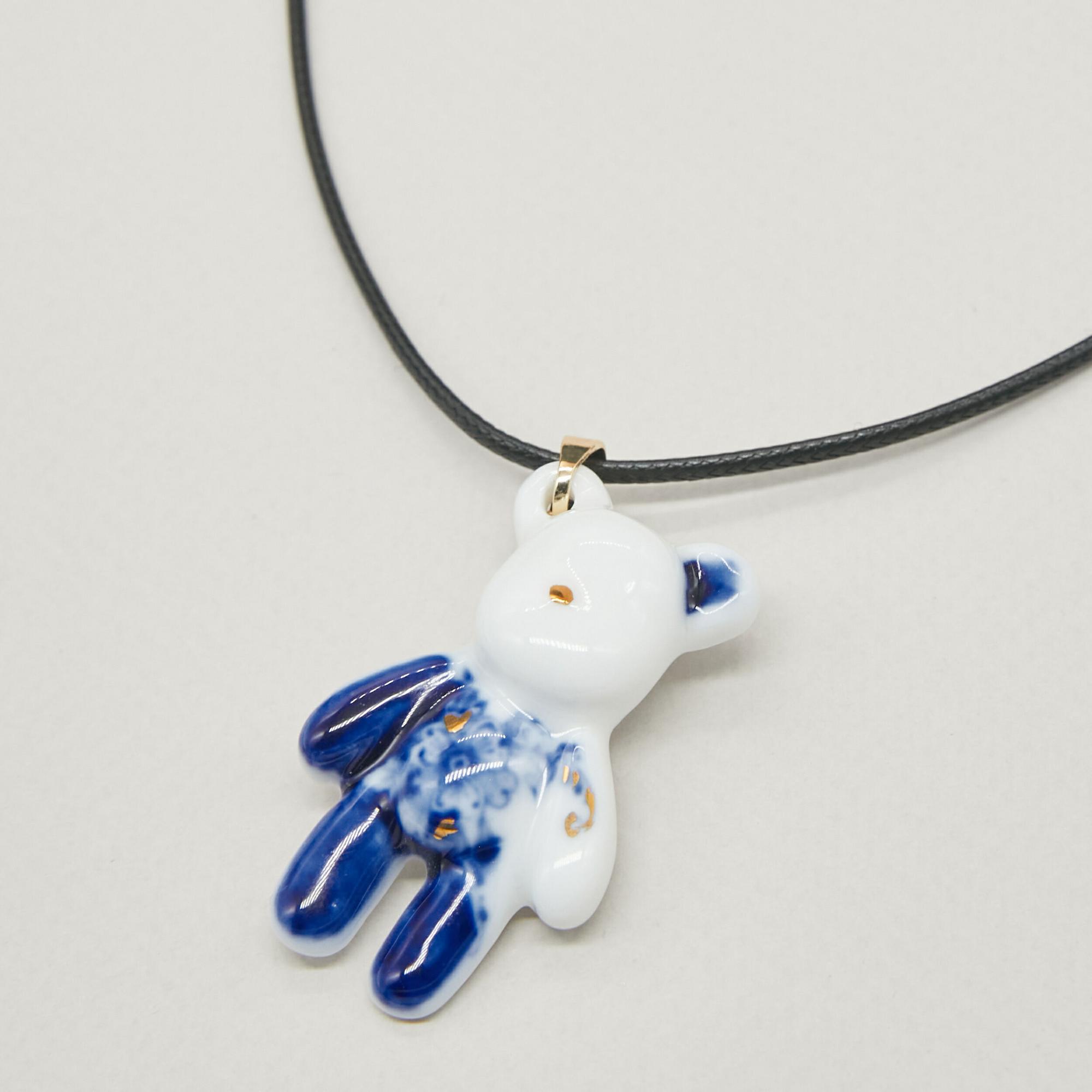 Кулон мишка роспись фэнтези на шнурке в золоте