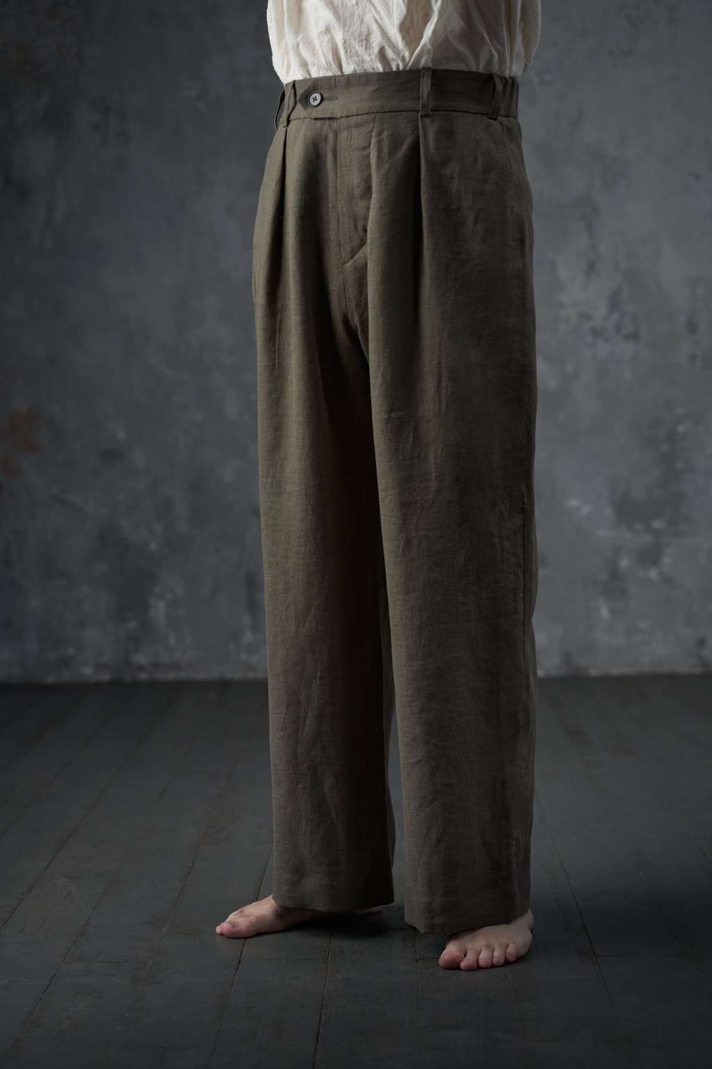 Khaki wide-leg trousers