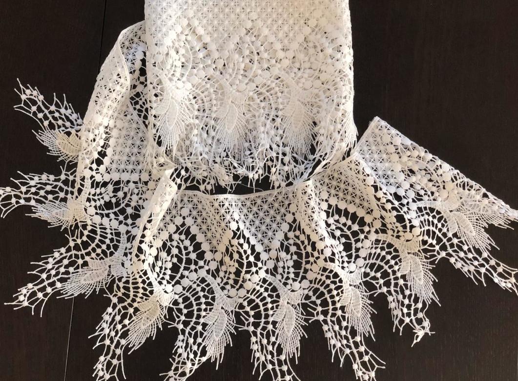 Кружево белое рваное, ширина 20 см (отрез 22 см)