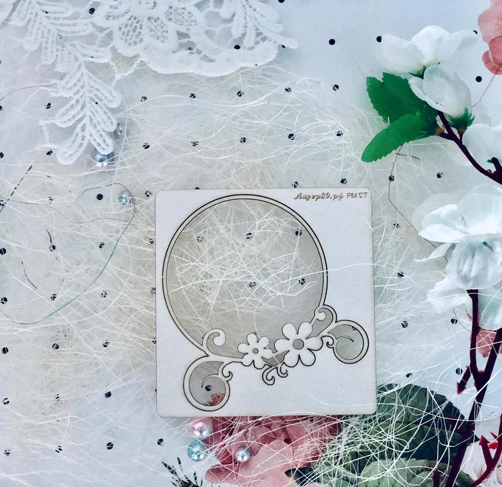 Чипборд  рамка круглая с цветами