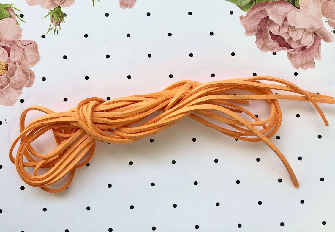 Декоративный замшевый шнур - апельсиновый