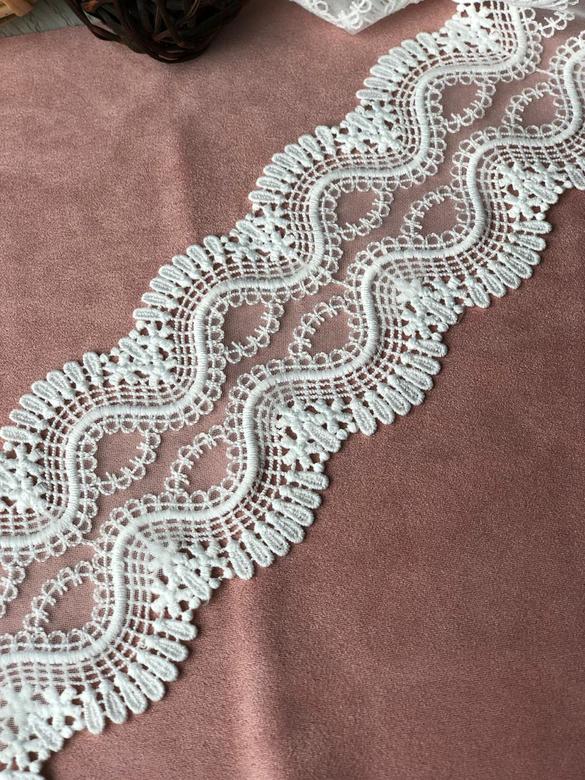 Кружево К-18  на Сетке Ширина 13,5 см /отрез 45 см