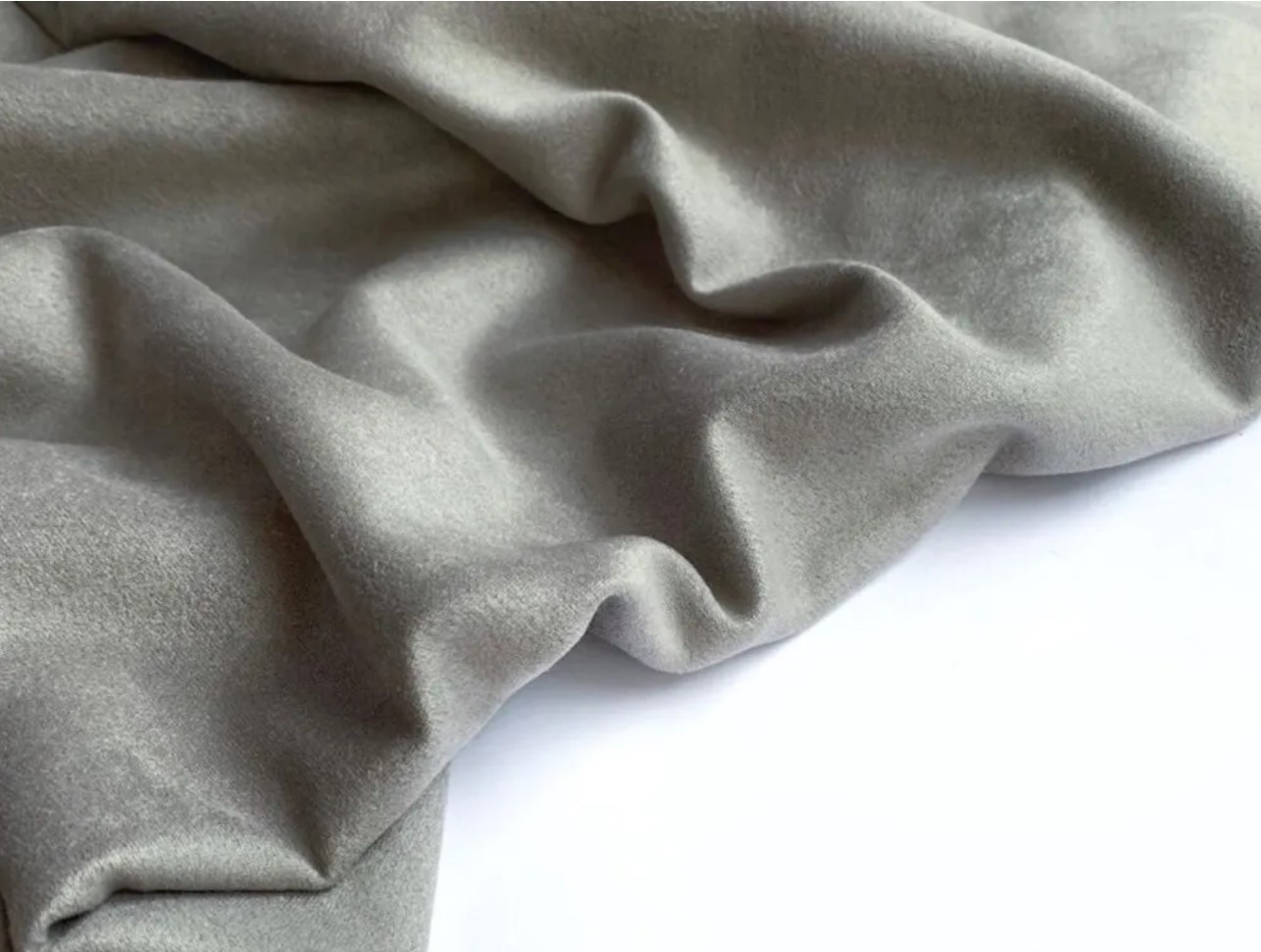 Замша двусторонняя светло-серый 35*50