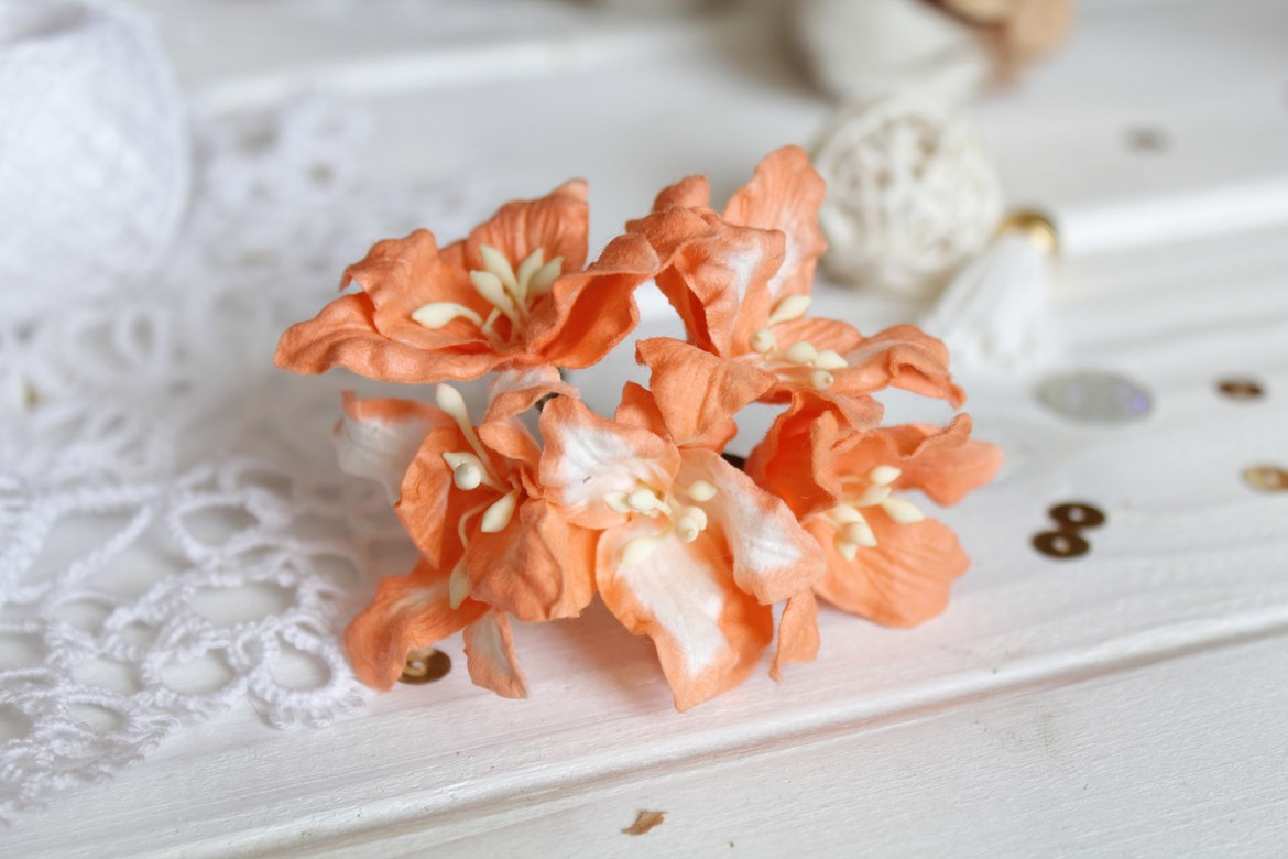 Лилии оранжевые 5 шт