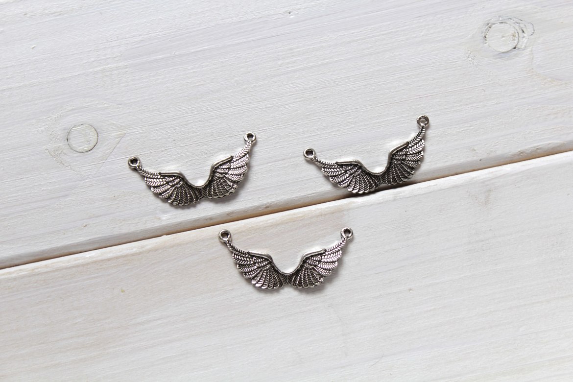 Подвеска металлическая крылья