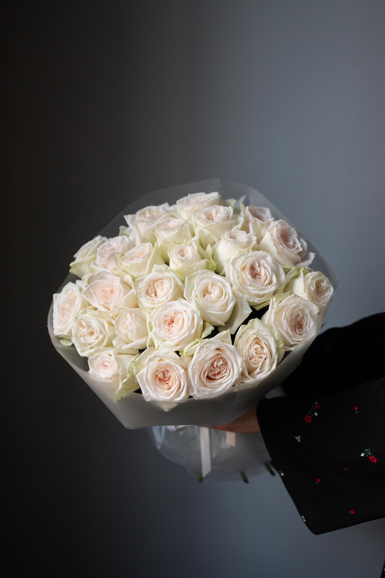 Моно-букет из роз сорта Вайт О'Хара