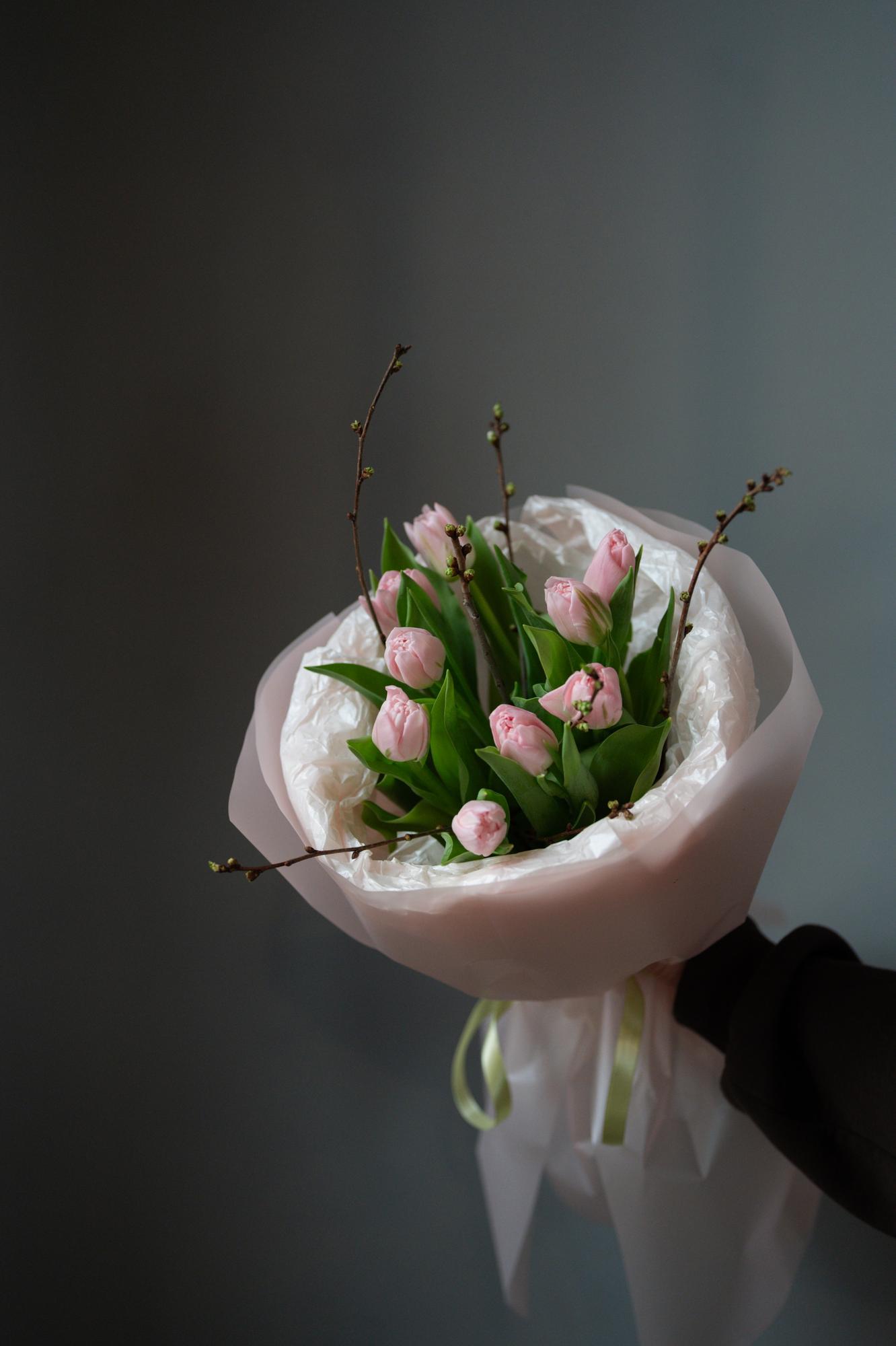 Букет с пионовидными тюльпанами