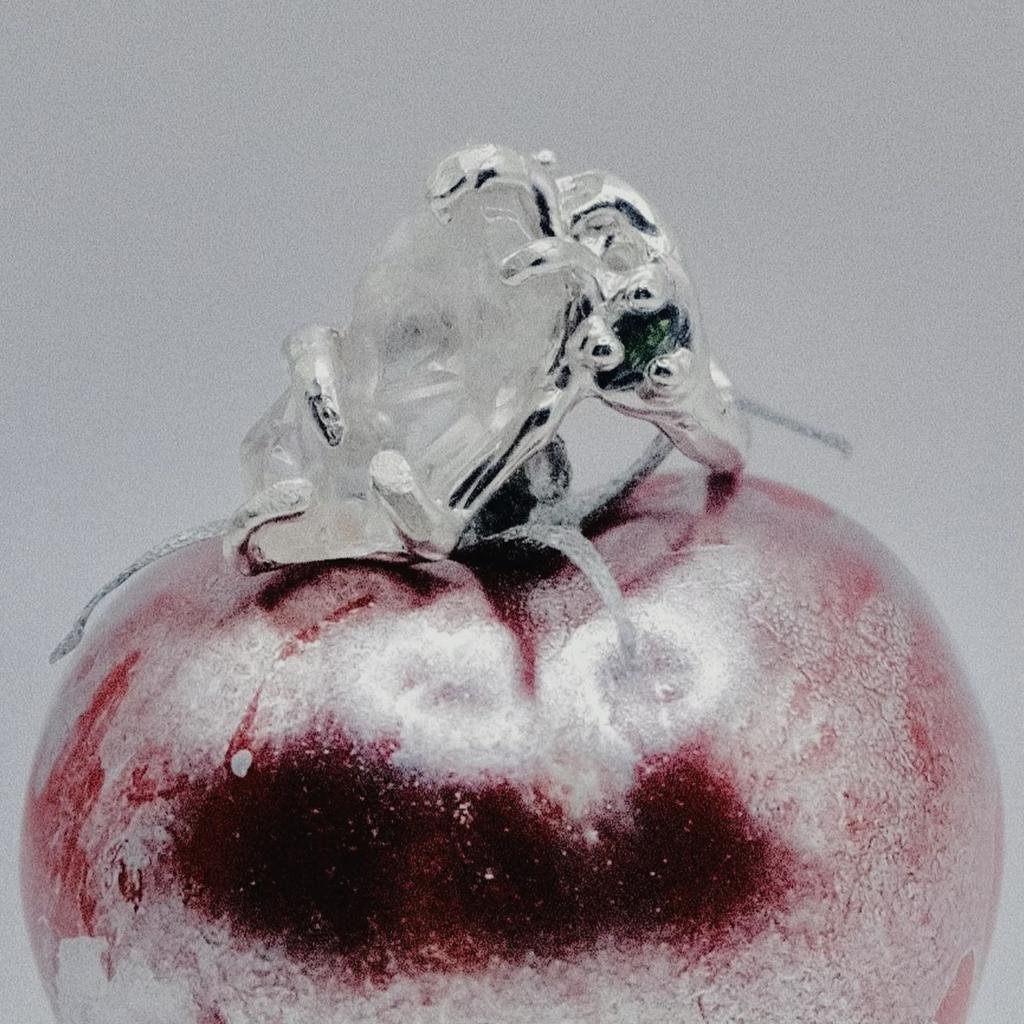 Кольцо с кварцем и фианитом "Скользко"