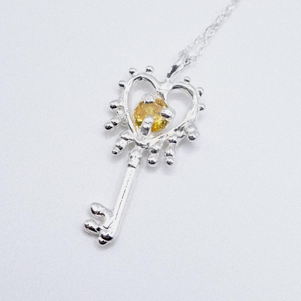 Подвеска «Ключик» с жёлтым фианитом